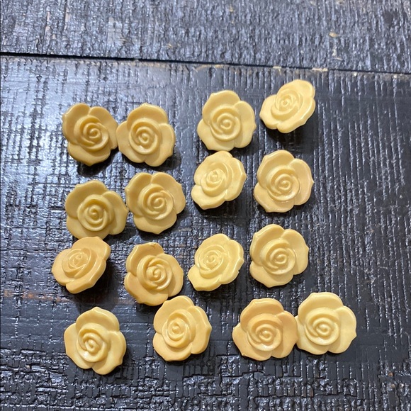 Other - Vintage 1970’s-1980’s Yellowed Rose Cabochon Buttons - 16 Floral Embellishments!